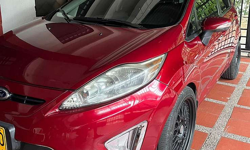 Ford Fiesta Titanium...