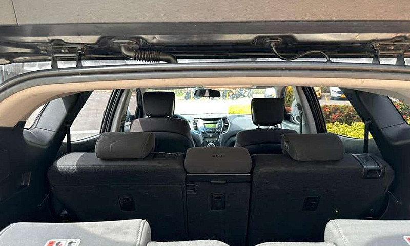 Hyundai Santafe 2014...