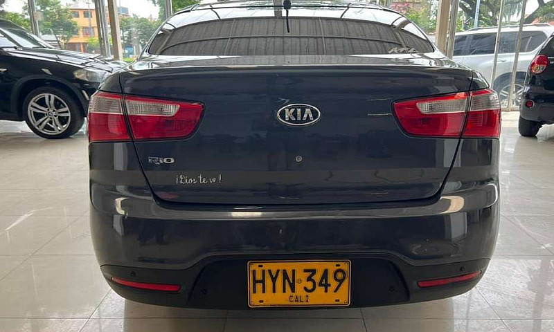 Kia Rio Automatico...