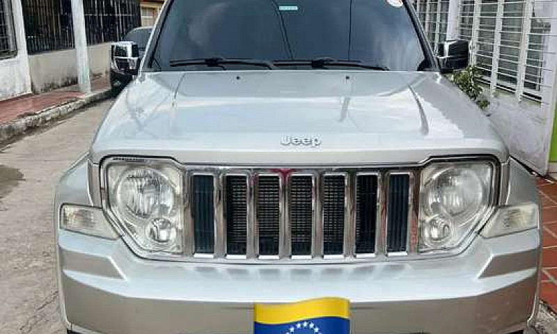 Vendo Jeep Cherokee ...