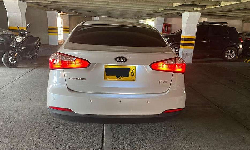 Vendo Kia Cerato Pro...