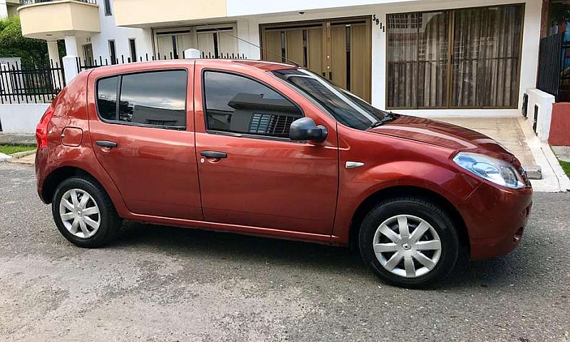 Renault Sandero 2012...
