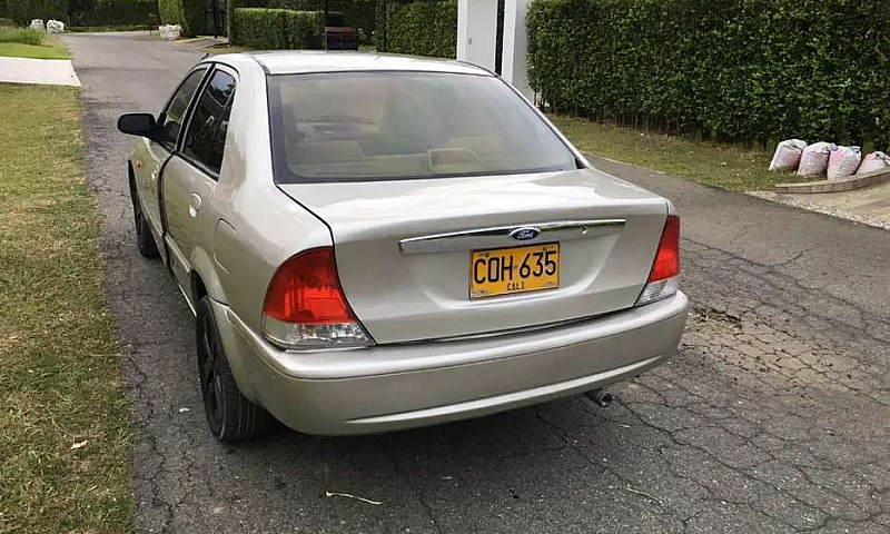 Carro Lancer...