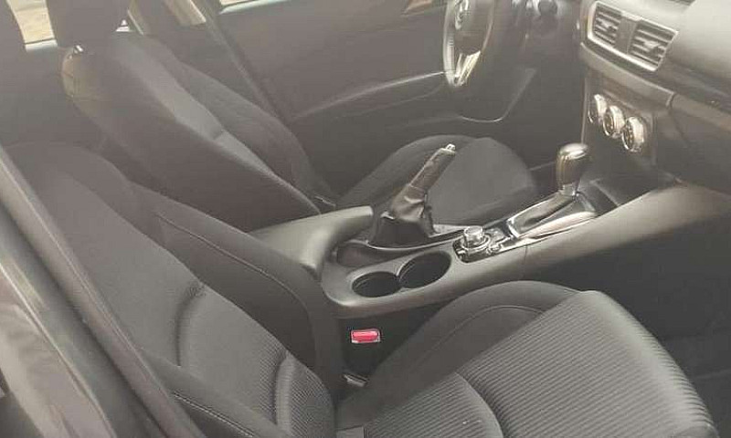 Mazda 3 2017...