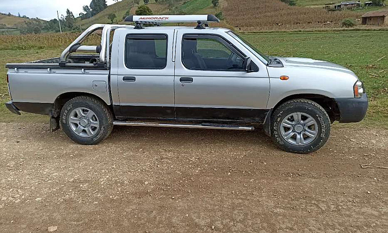 Nissan Frontier Td 4...