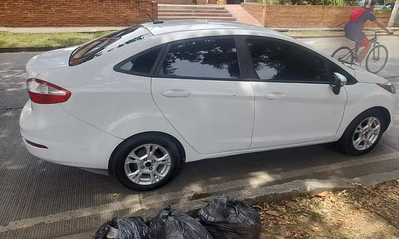 Ford Fiesta Se 2016...