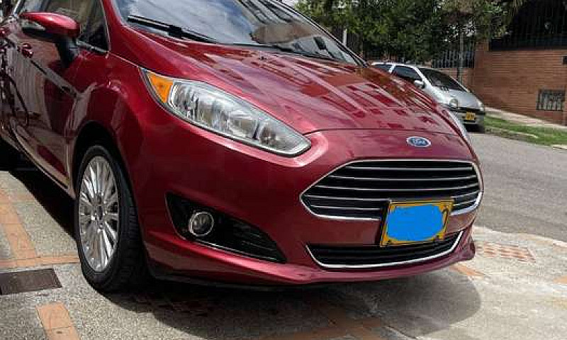 Ford Fiesta Titanium...