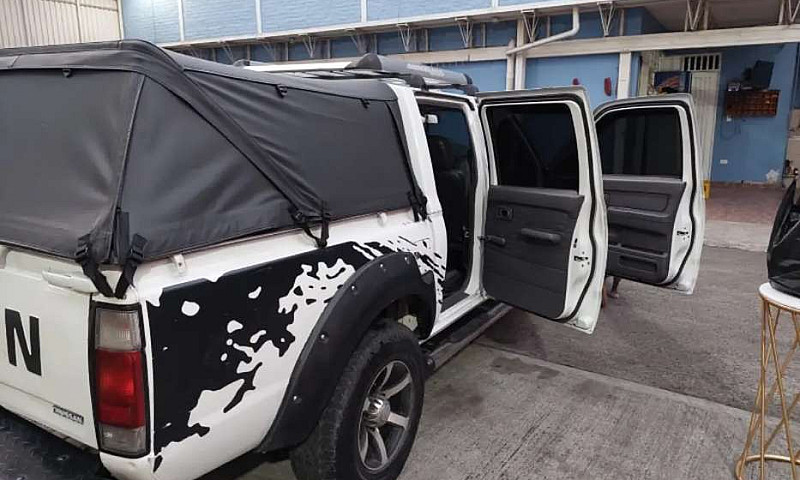Vendo Carro Nissan D...