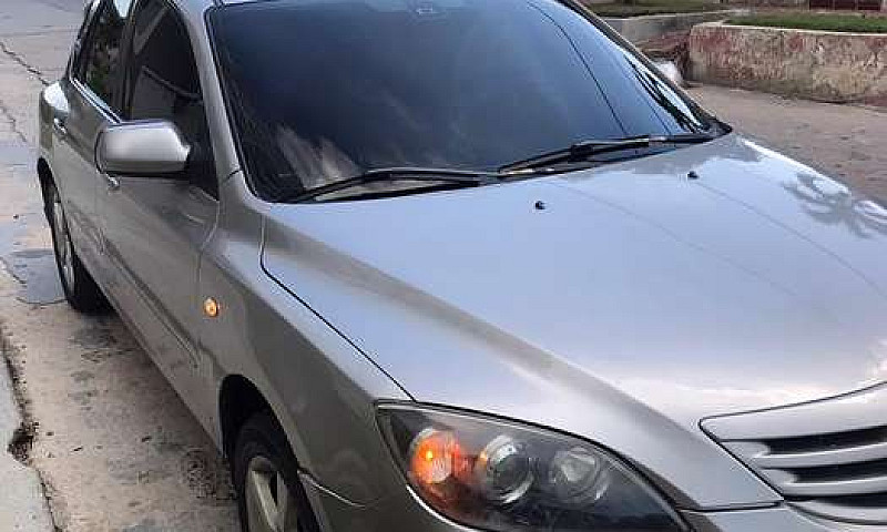 Mazda 3 Modelo 2006...