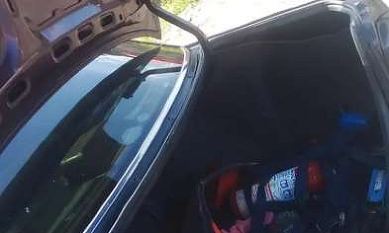 Vendo Mazda...