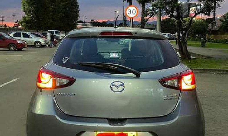 Mazda 2 Gran Touring...