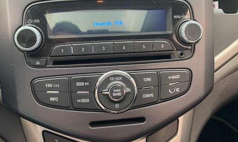 Chevrolet Sonic 2013...