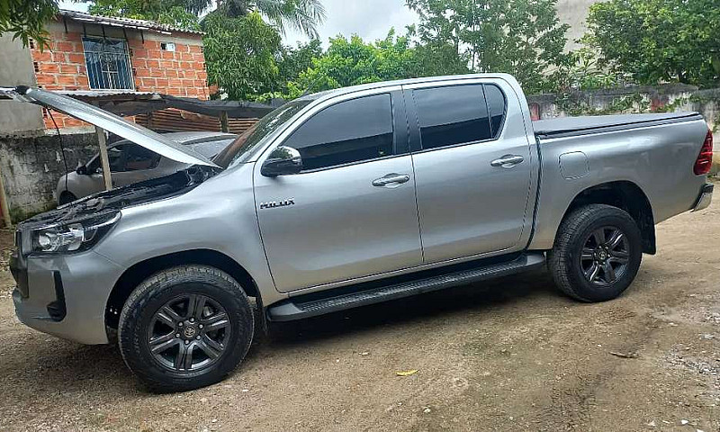 Toyota Hilux...