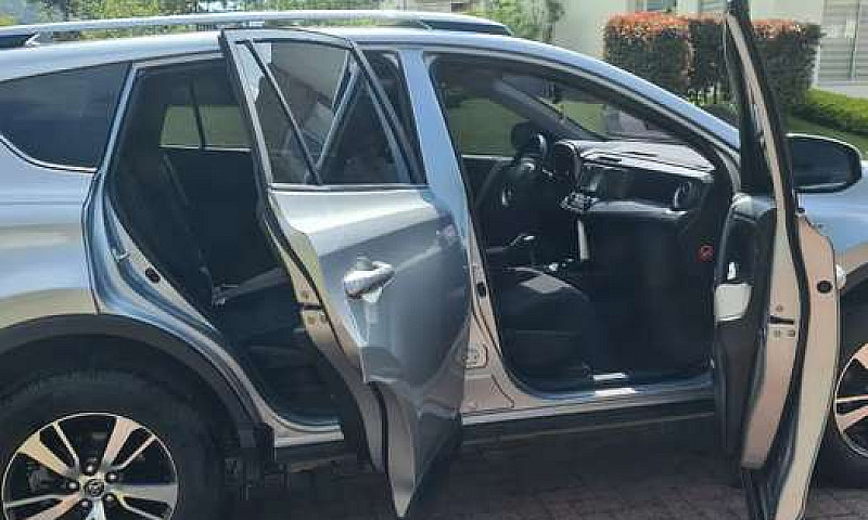 Se Vende Toyota Rav ...