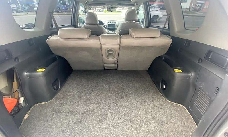 Toyota Rav 4...