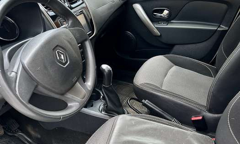 Renault Logan Privil...