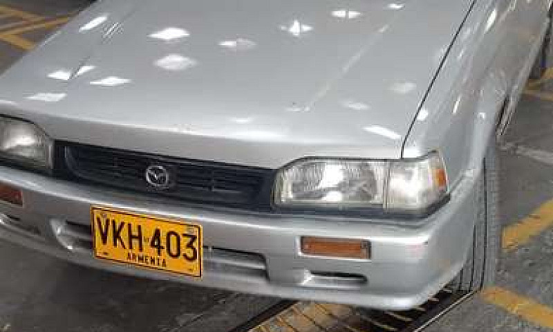 Vendo Mazda 323 Mode...