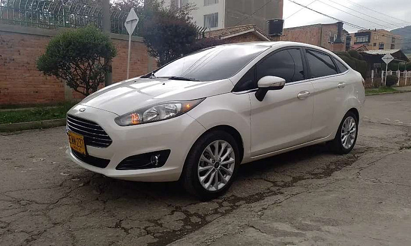 Vendo Ford Fiesta Ti...