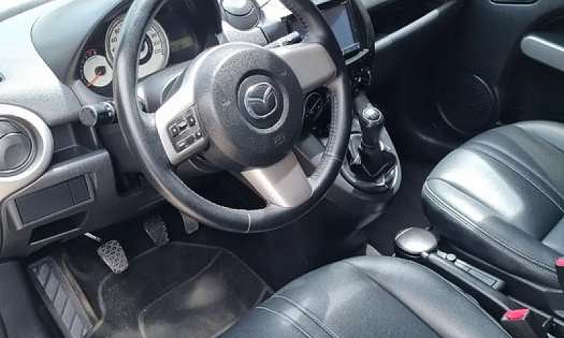 Se Vende Mazda 2...