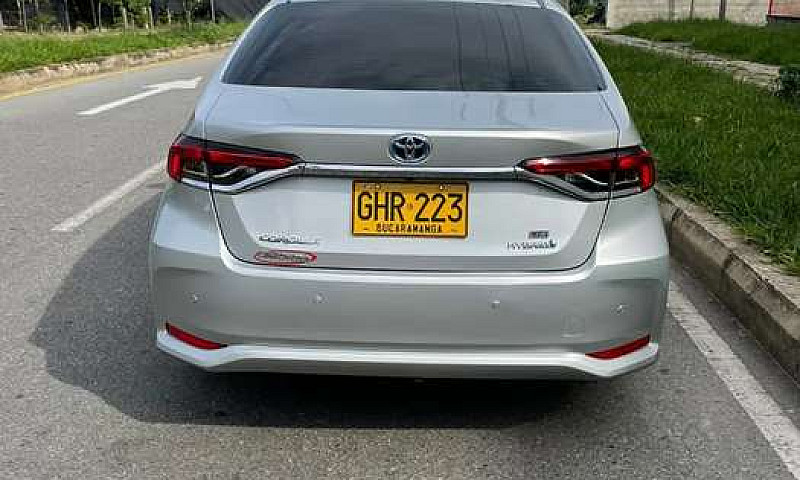 Vendo Toyota Corolla...