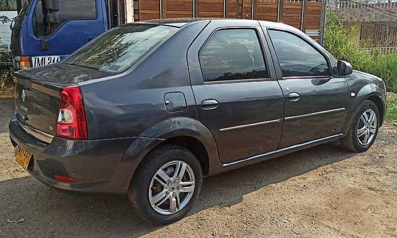 Renault Logan 2014...