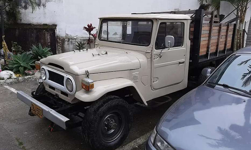 Toyota Original Esta...