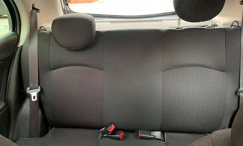 Nissan March Active ...