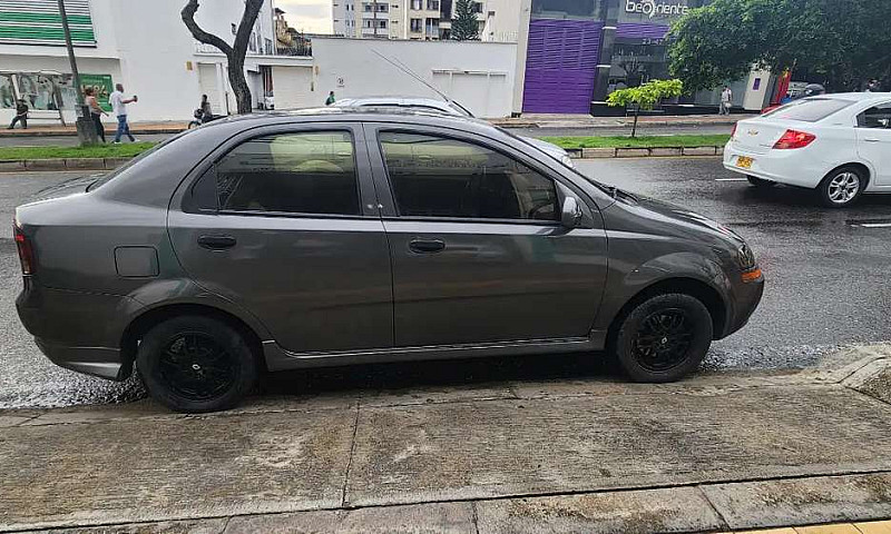 Chevrolet Aveo 1.5...