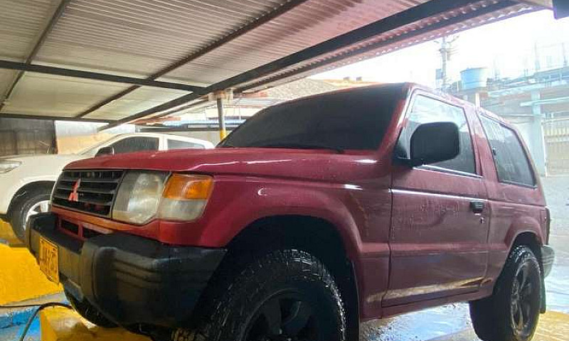 Mitsubishi Montero...