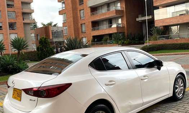 Vendo Mazda 3 2015...