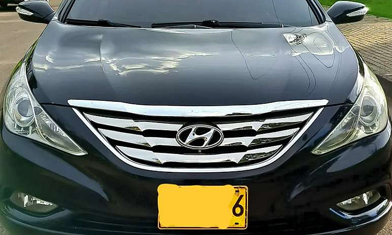 Vendo Hyundai Sonata...