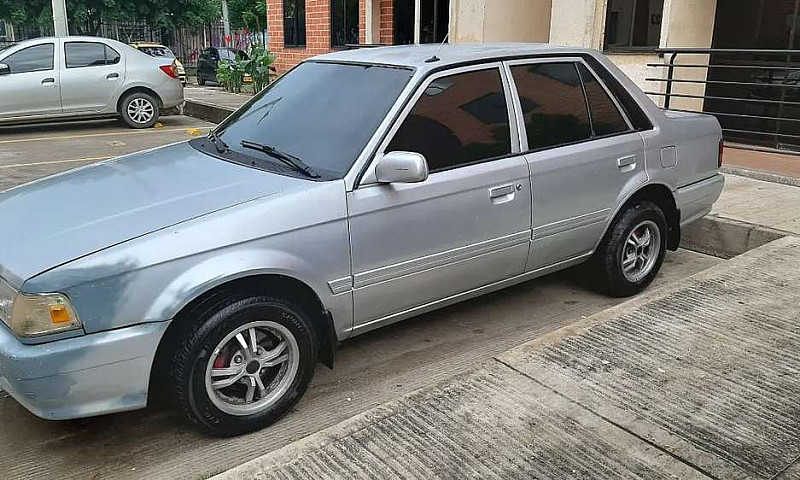 Mazda 323 2004(Negoc...