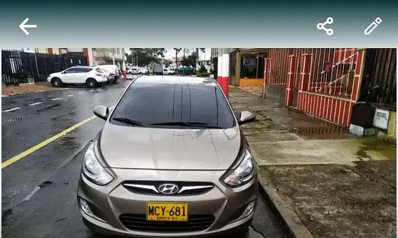 Vendo Hyundai I25 20...