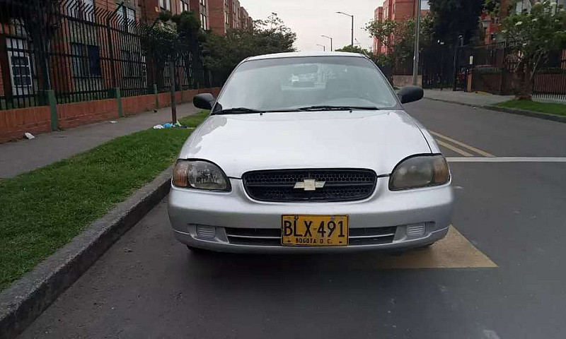 Chevrolet Esteem 200...