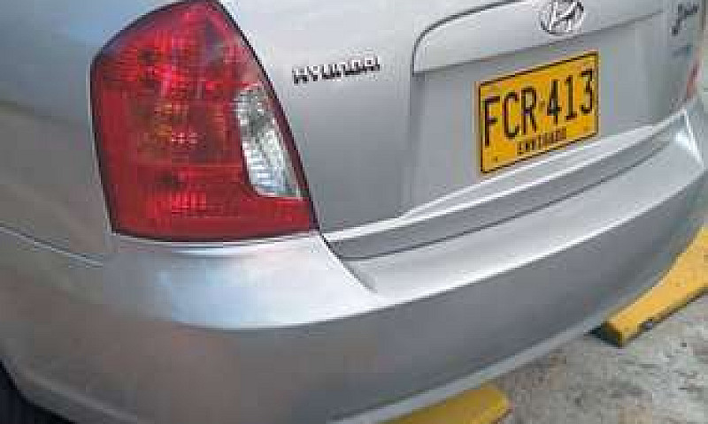 Hyundai Accent Visio...