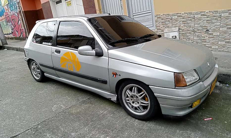 Clio Rsi 1.8 Coupe...