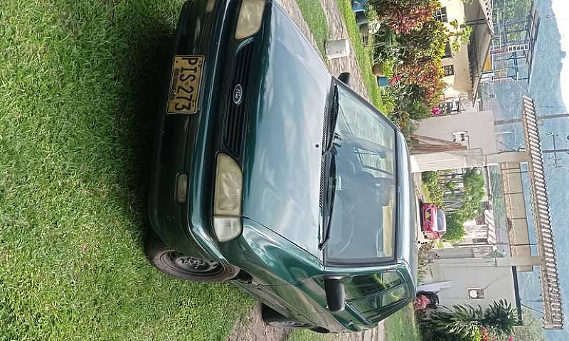 Se Vende Ford Festiv...