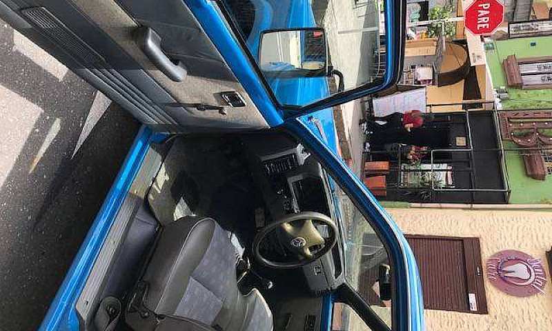 Camioneta Mazda B 20...