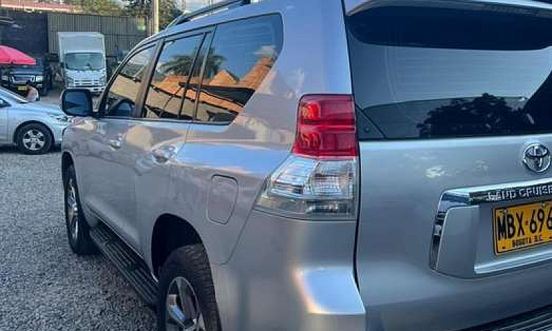 Vendo Toyota Prado...