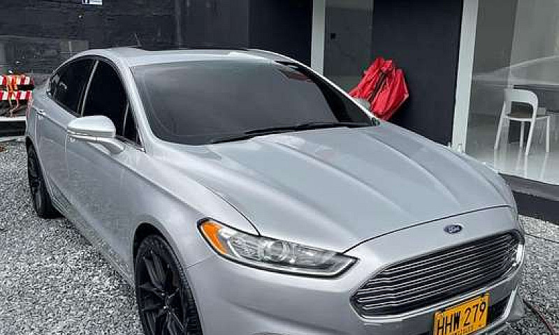 Ford Fusion Titanium...