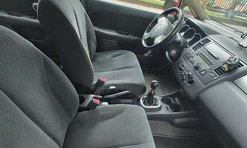 Nissan Tiida Premium...