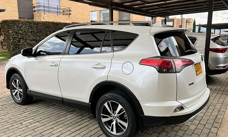 Toyota Rav4 2017 Str...