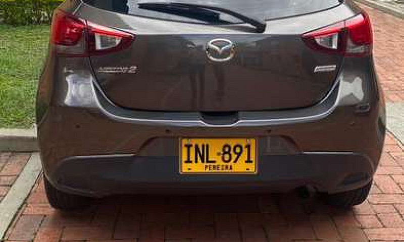 Se Vende Mazda 2 Tou...