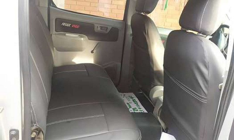 Vendo Toyota Hilux...