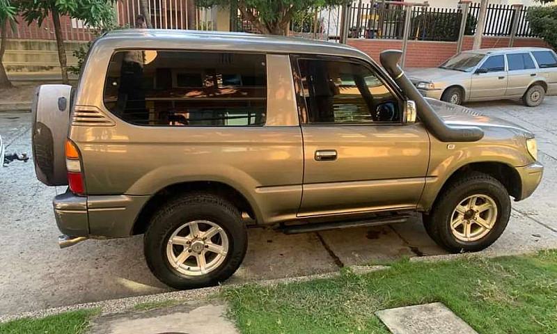 Toyota Prado Sumo...