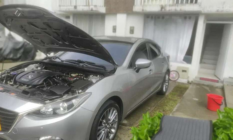 Mazda Touring Motor ...