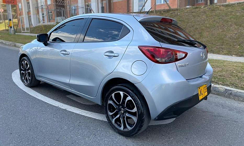 Mazda 2 Touring...