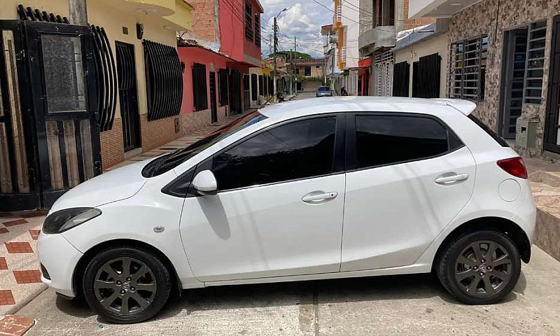 Mazda 2 Blanco, Exce...