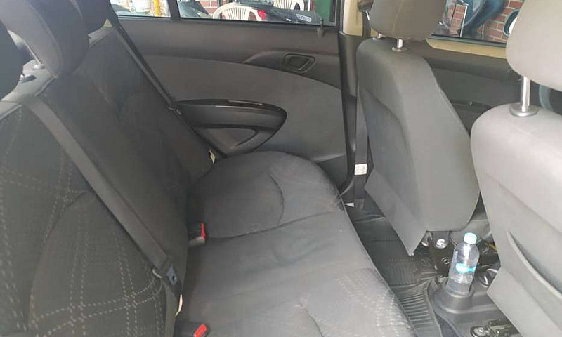 Chevrolet Beat Premi...