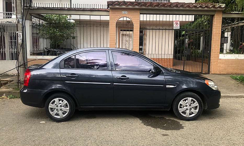 Hyundai Accent Visio...